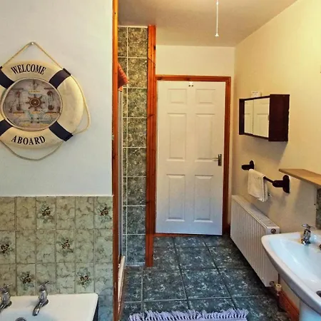 3 Bed In Oc-i202 펜션 Clogheen